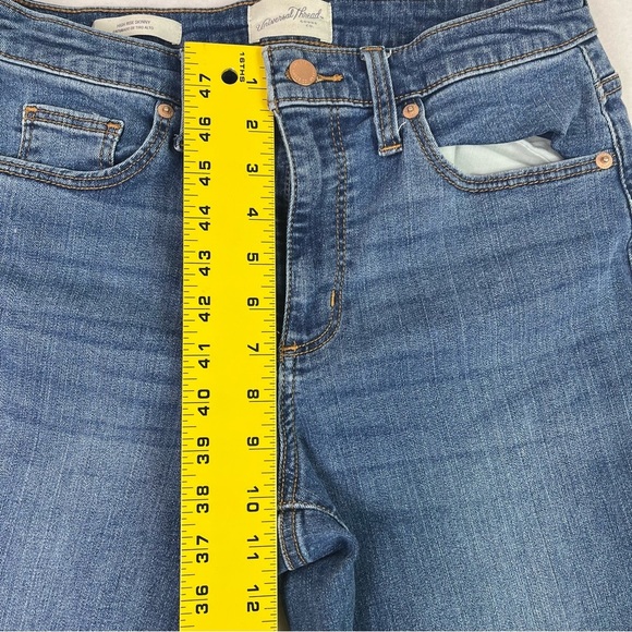 Universal Thread High Rise Skinny Demin Jeans - Picture 8 of 16